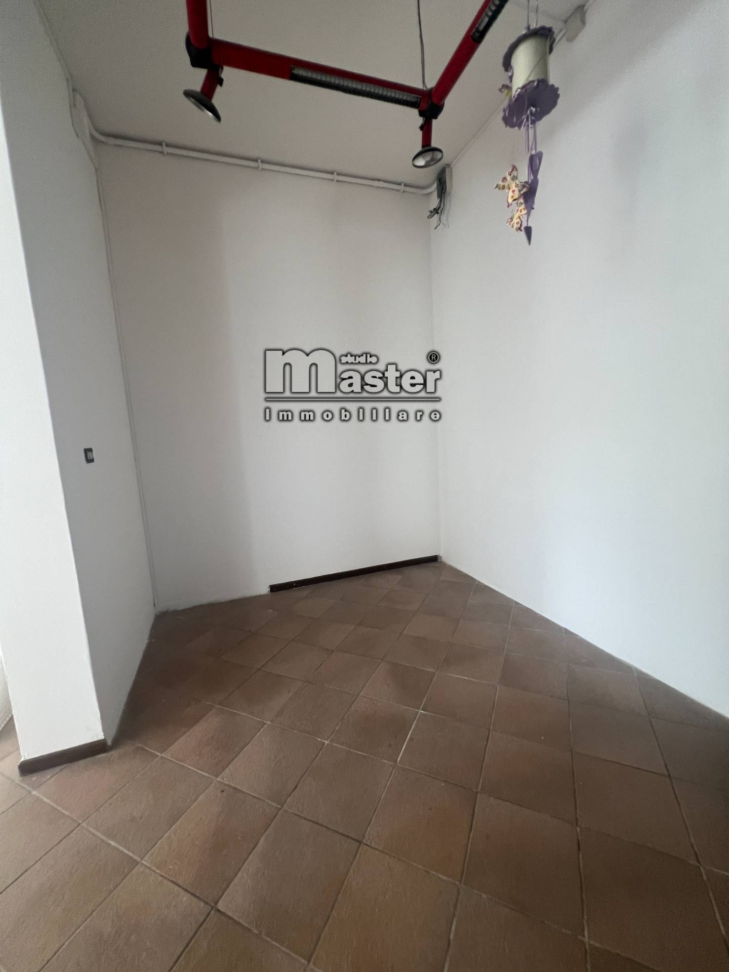 Negozio in affitto a Paese, Castagnole