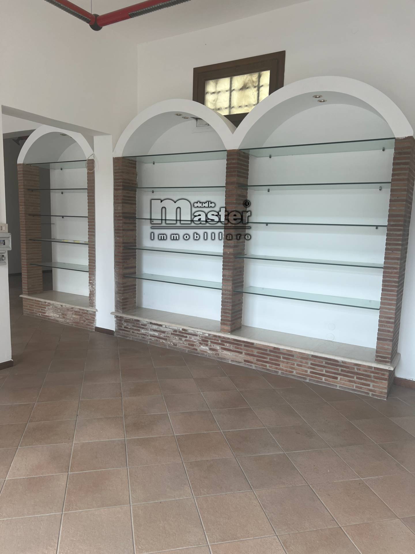 Negozio in affitto a Paese, Castagnole