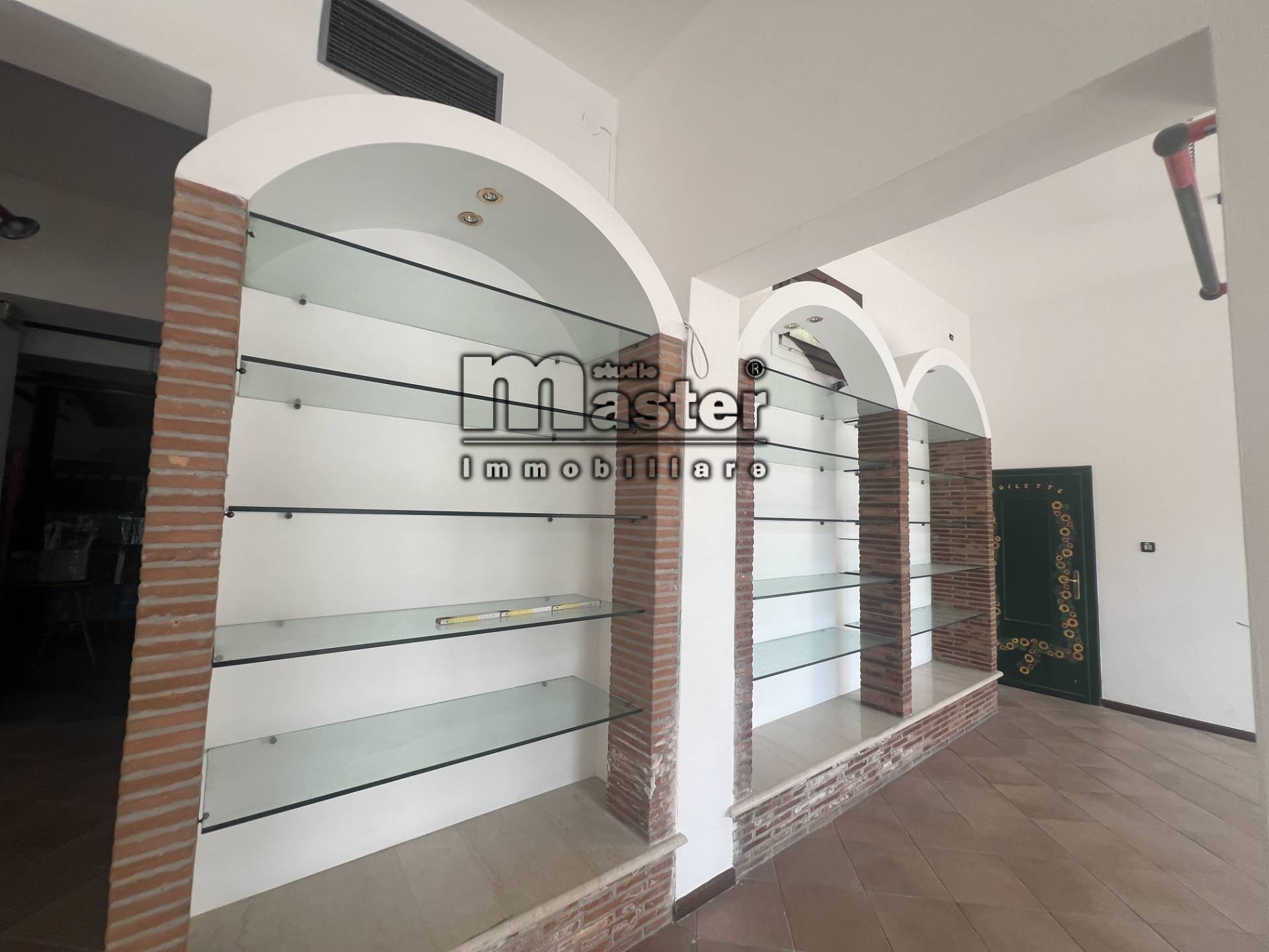 Negozio in affitto a Paese, Castagnole