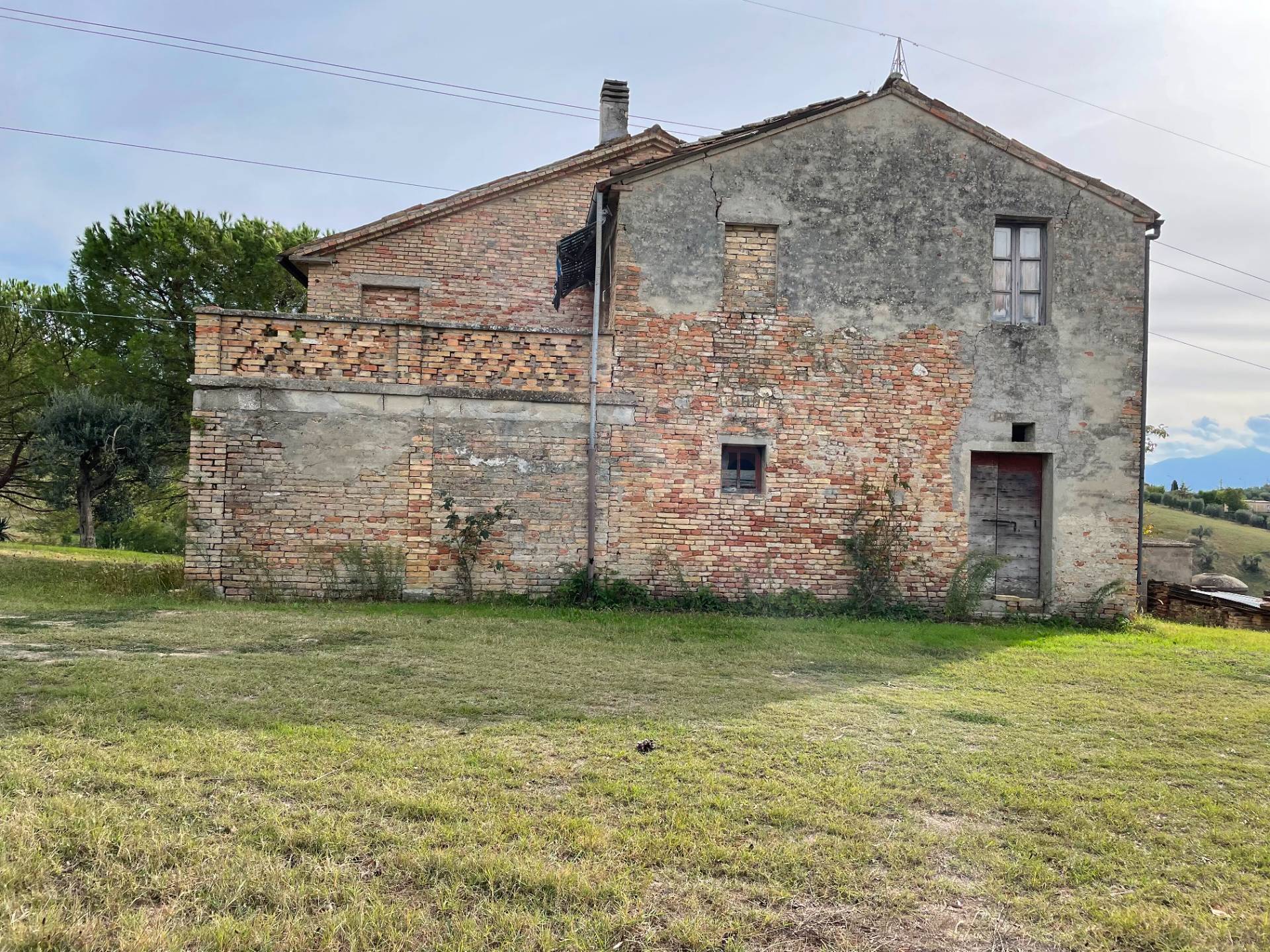 Rustico in vendita a Monsampolo del Tronto, Monsampolo