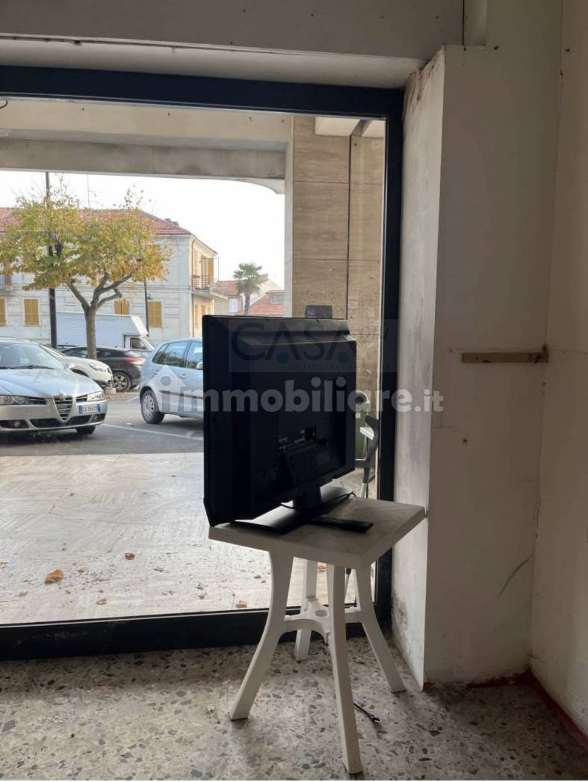 Locale commerciale in affitto a Offida