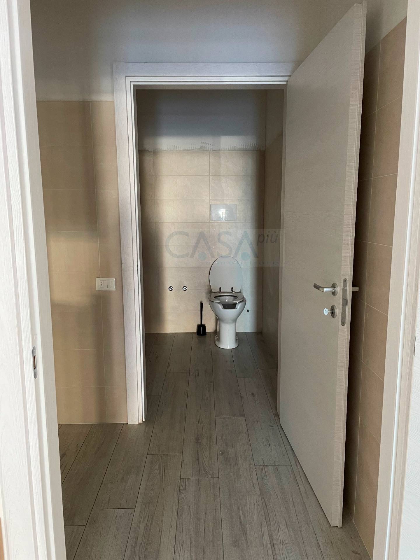 Locale commerciale in affitto a Spinetoli, Pagliare