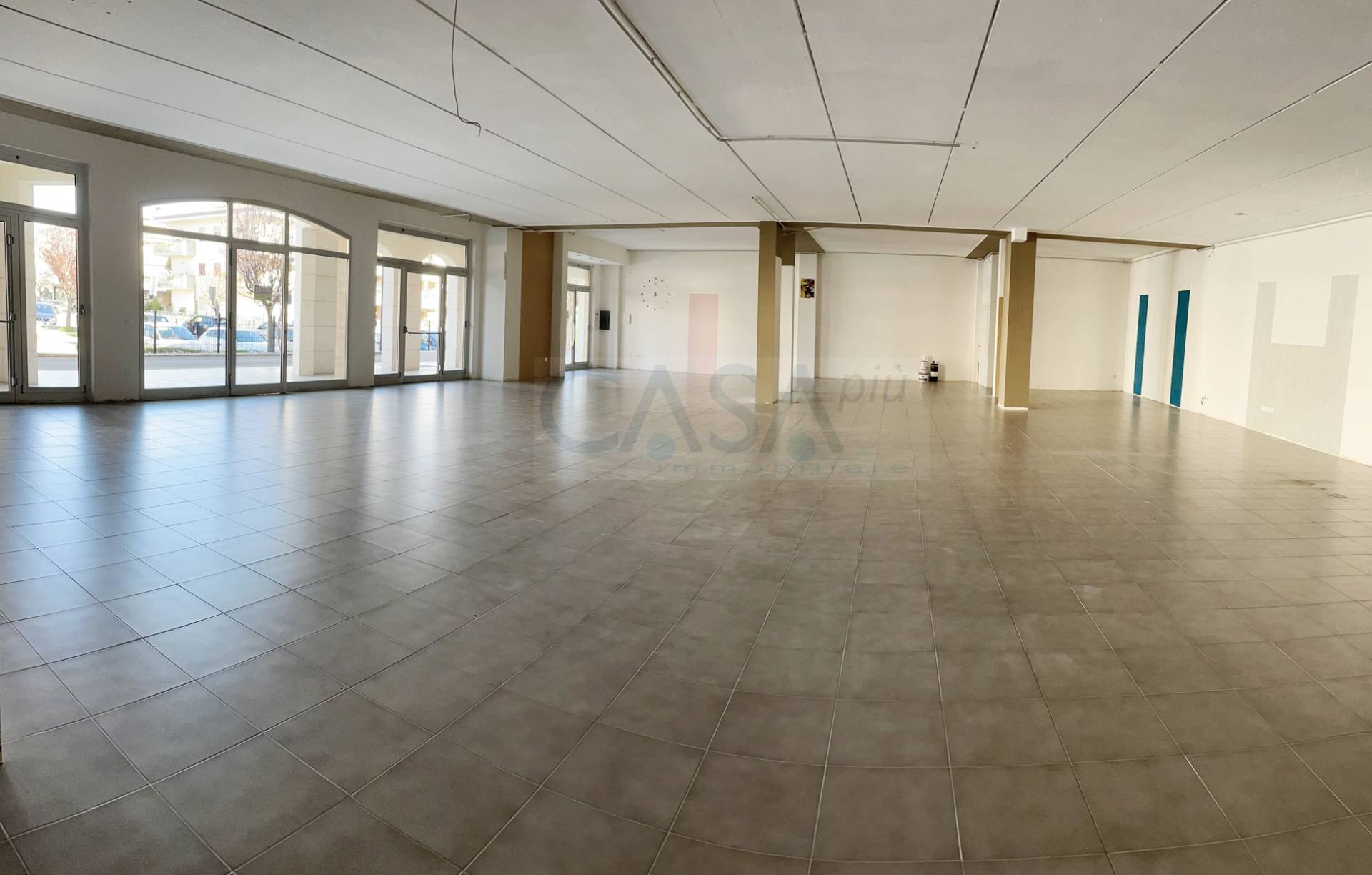 Locale commerciale in vendita a Spinetoli, Pagliare