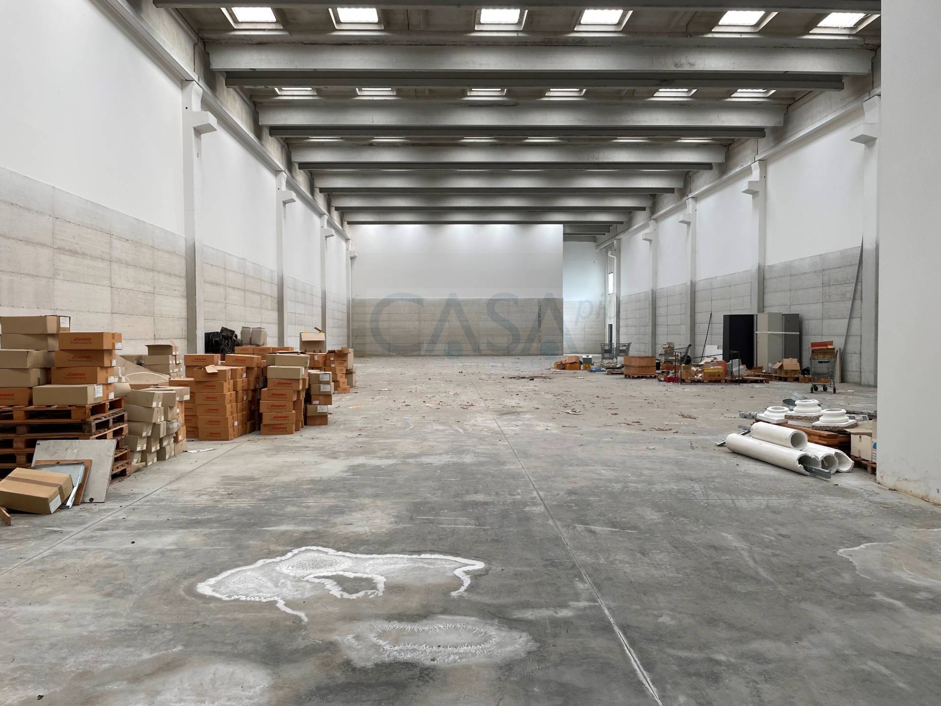 Capannone in affitto a Controguerra