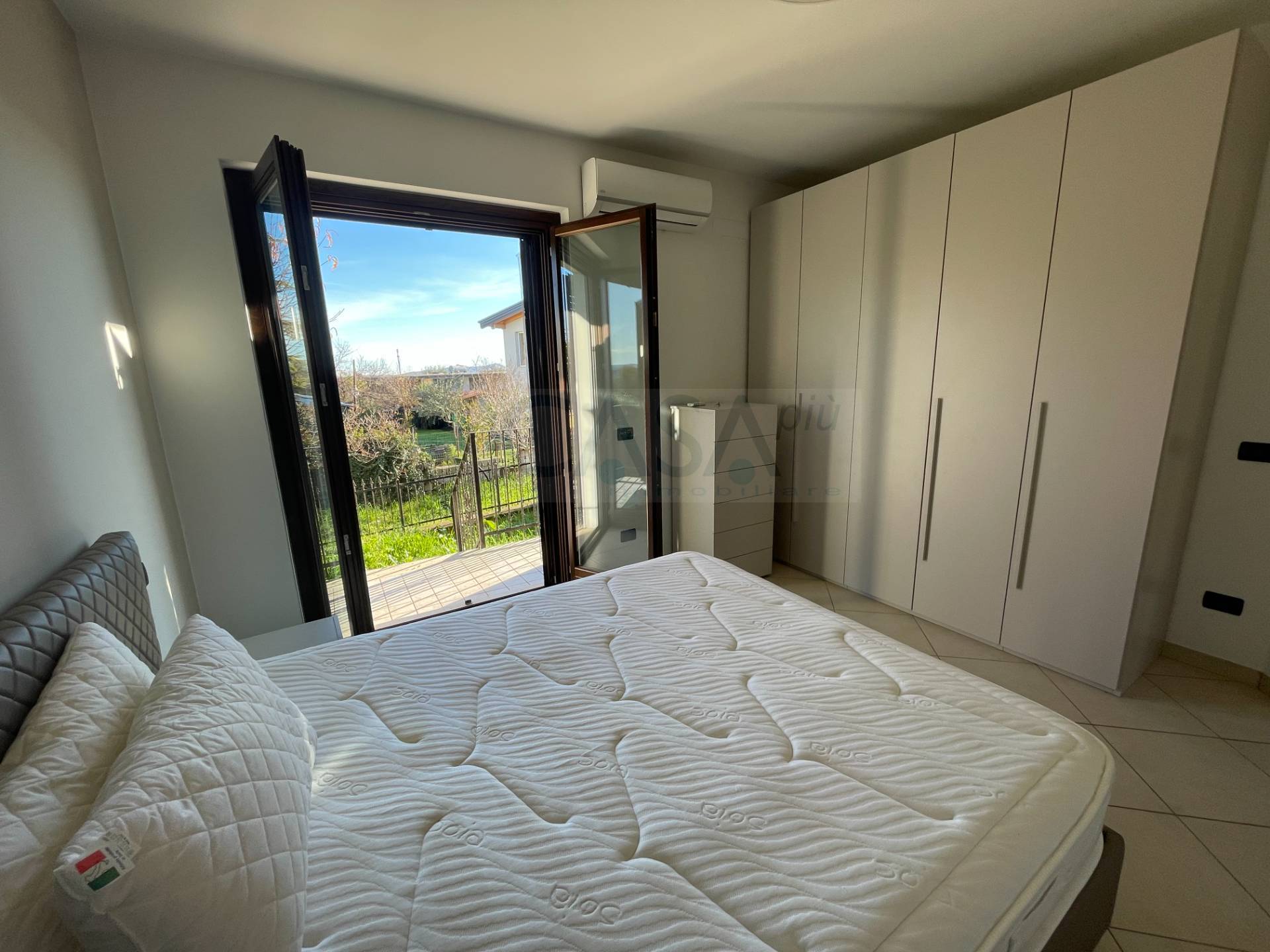 Appartamento in vendita a Nereto, Parignano