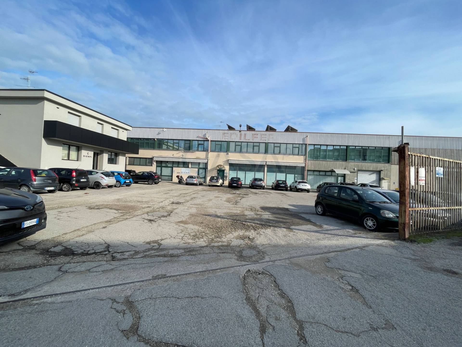 Capannone in vendita a San Benedetto del Tronto