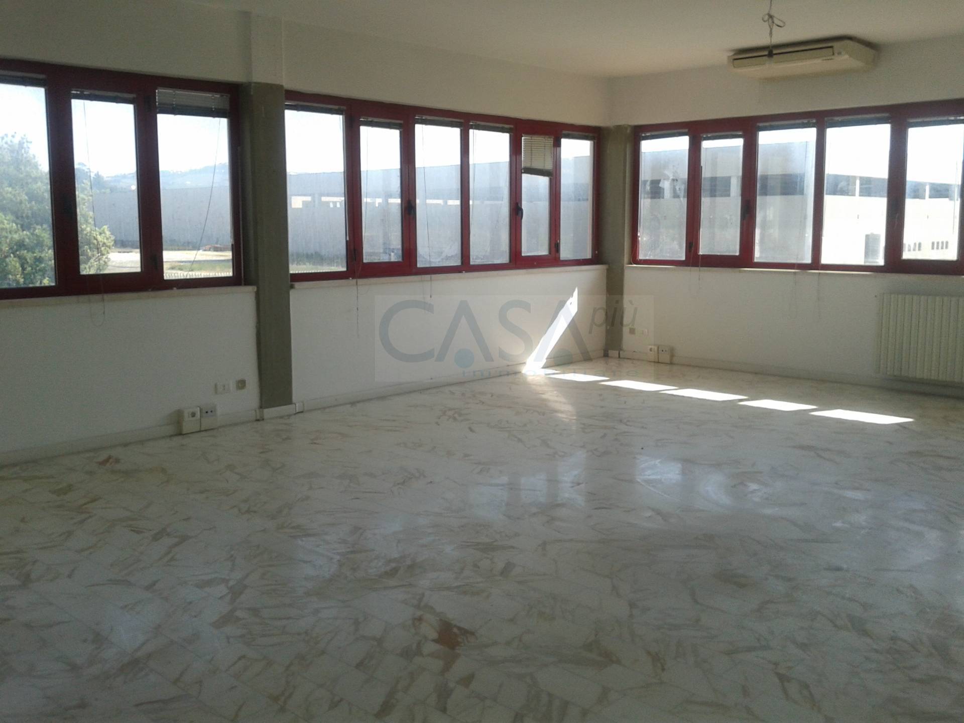 Capannone in vendita a Monsampolo del Tronto, Stella di Monsampolo