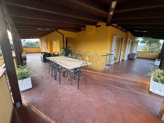 Villa in vendita a Monsampolo del Tronto, Monsampolo