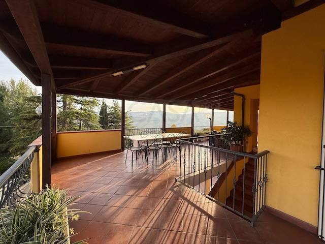 Villa in vendita a Monsampolo del Tronto, Monsampolo