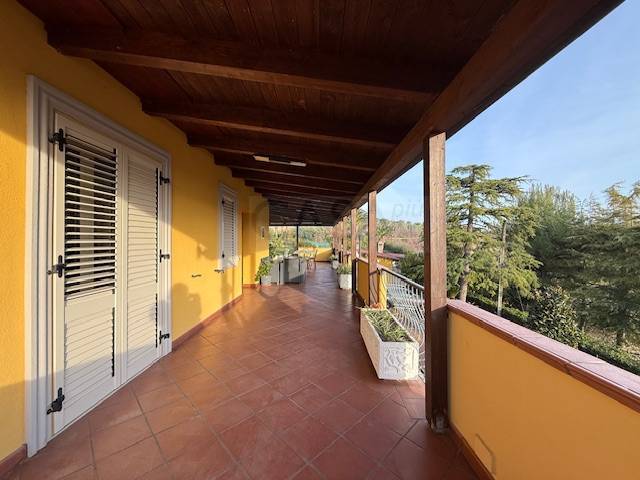 Villa in vendita a Monsampolo del Tronto, Monsampolo