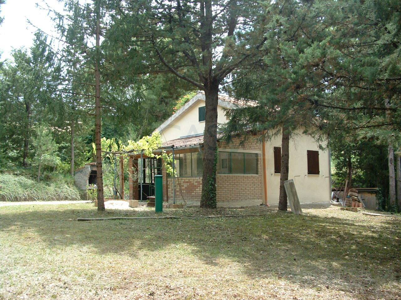 Rustico in vendita a Fabriano