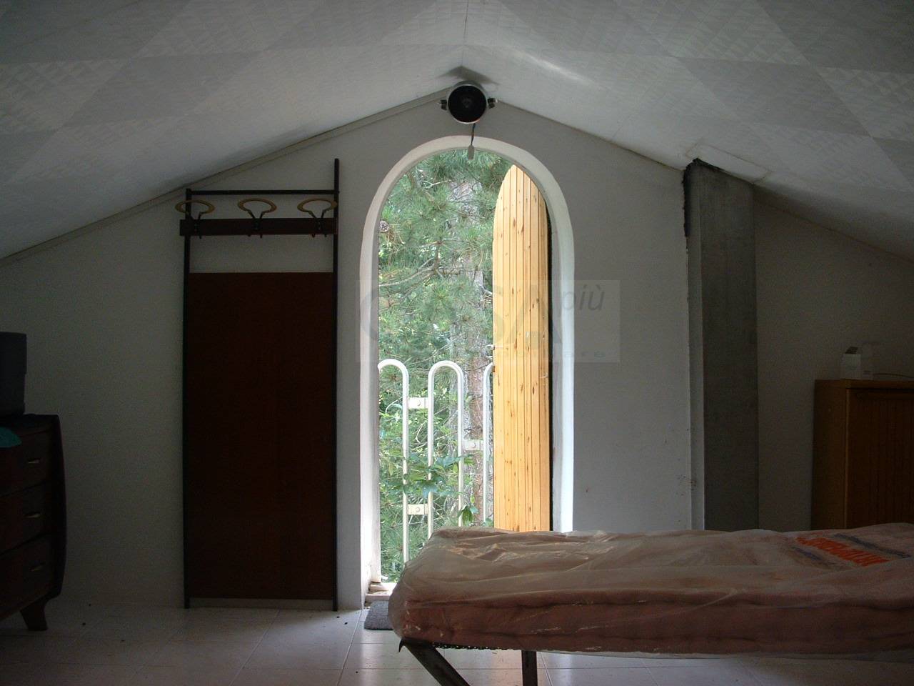 Rustico in vendita a Fabriano