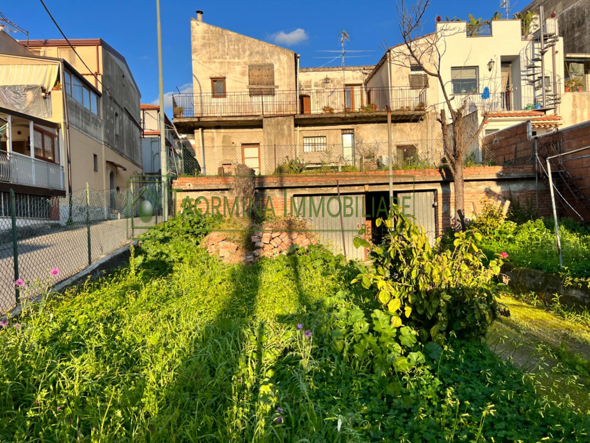 Casa singola in vendita a Gaggi, Gaggi