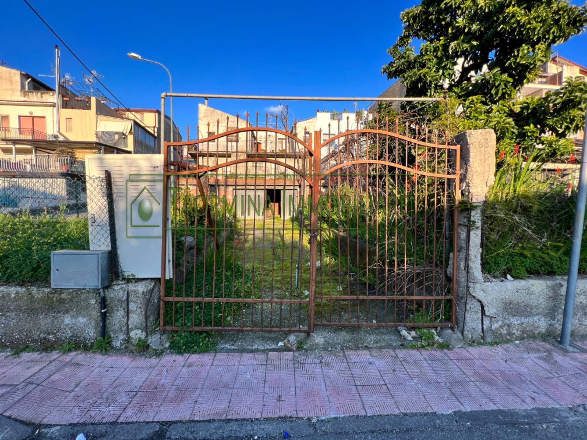 Casa singola in vendita a Gaggi, Gaggi