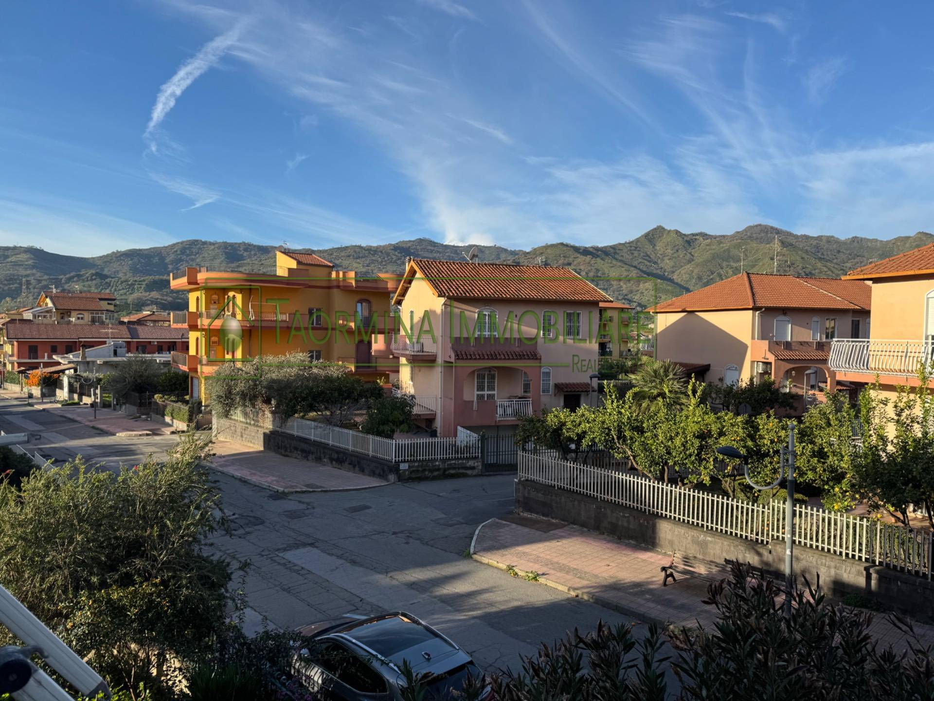 Appartamento in vendita a Gaggi, Gaggi