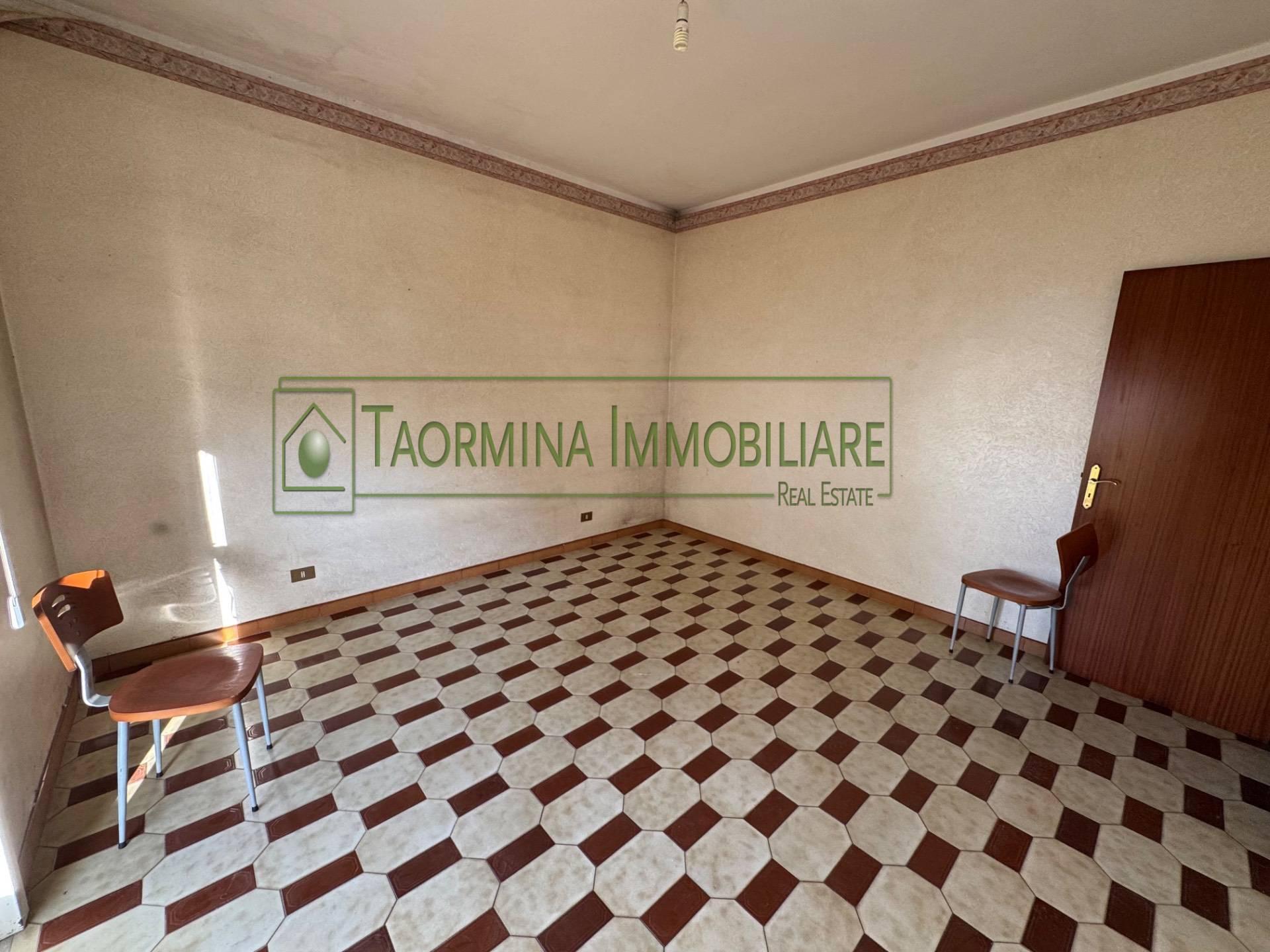 Appartamento in vendita a Gaggi, Gaggi