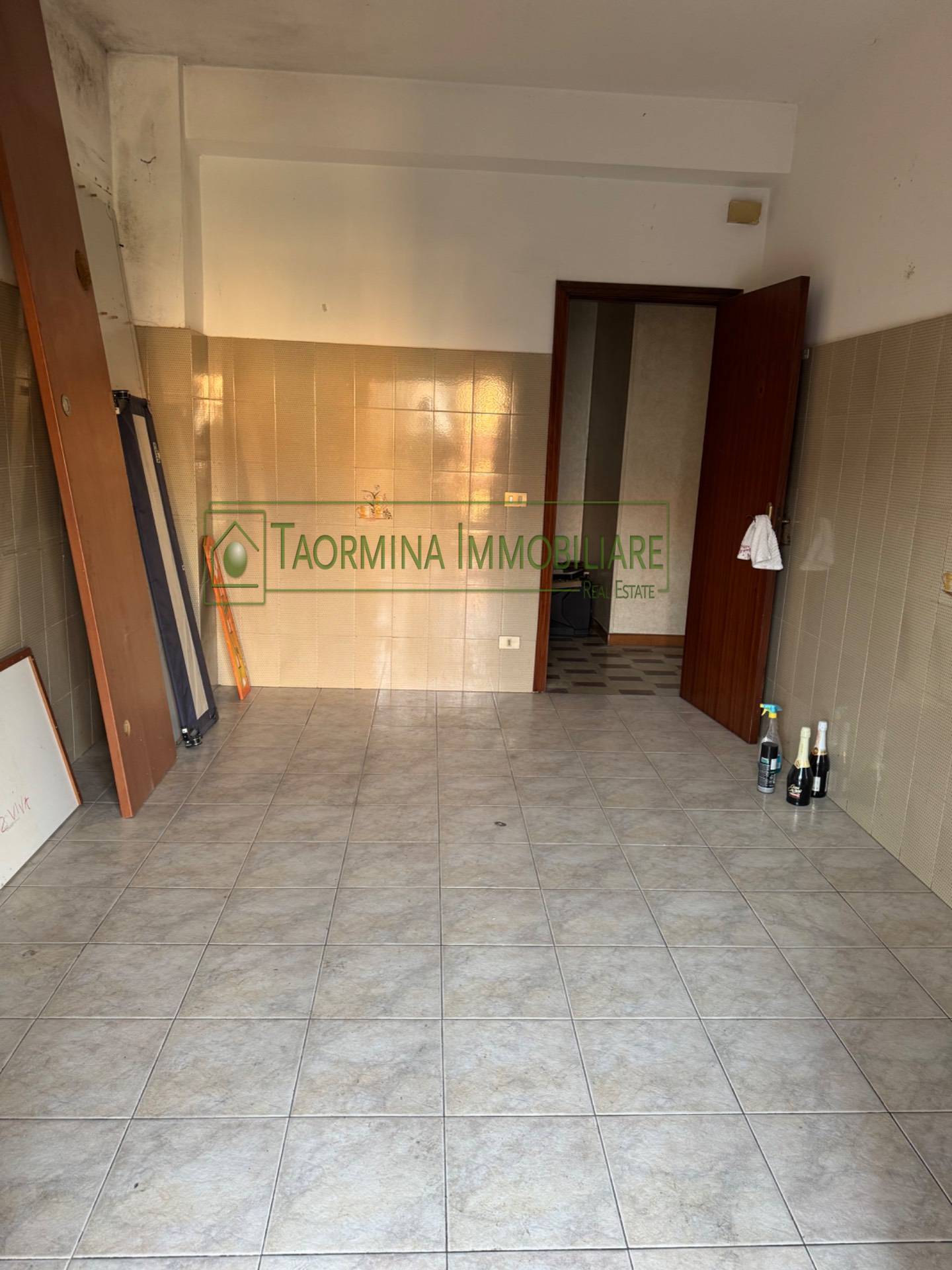 Appartamento in vendita a Gaggi, Gaggi