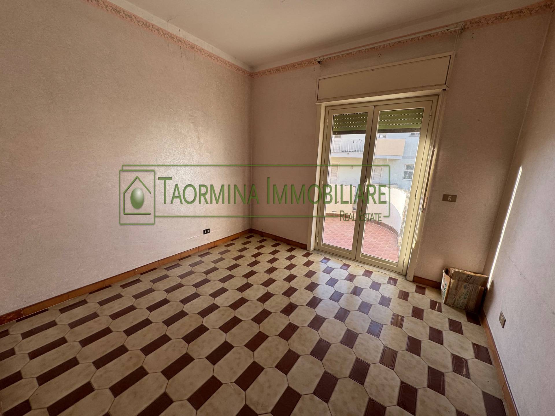 Appartamento in vendita a Gaggi, Gaggi