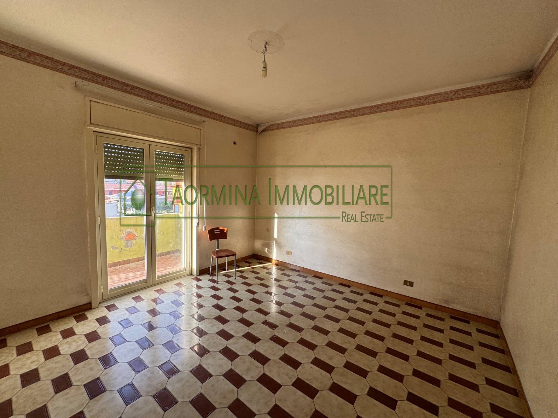 Appartamento in vendita a Gaggi, Gaggi