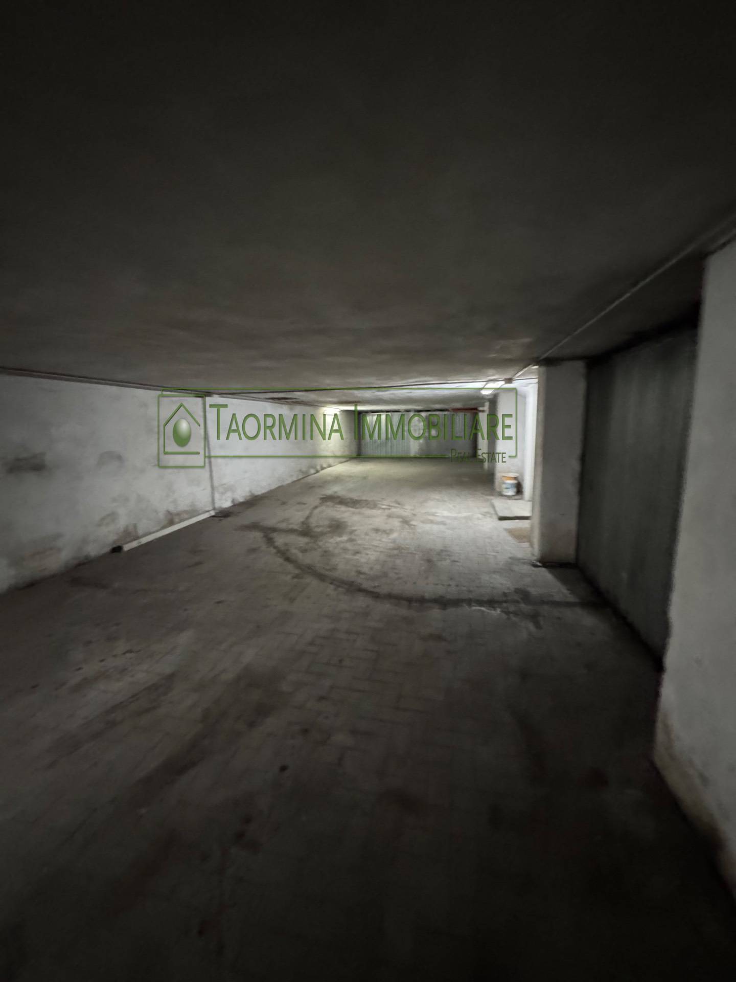 Box o garage in vendita a Gaggi, Gaggi