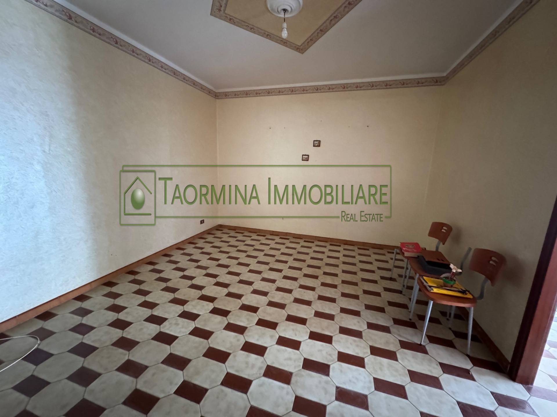 Appartamento in vendita a Gaggi, Gaggi