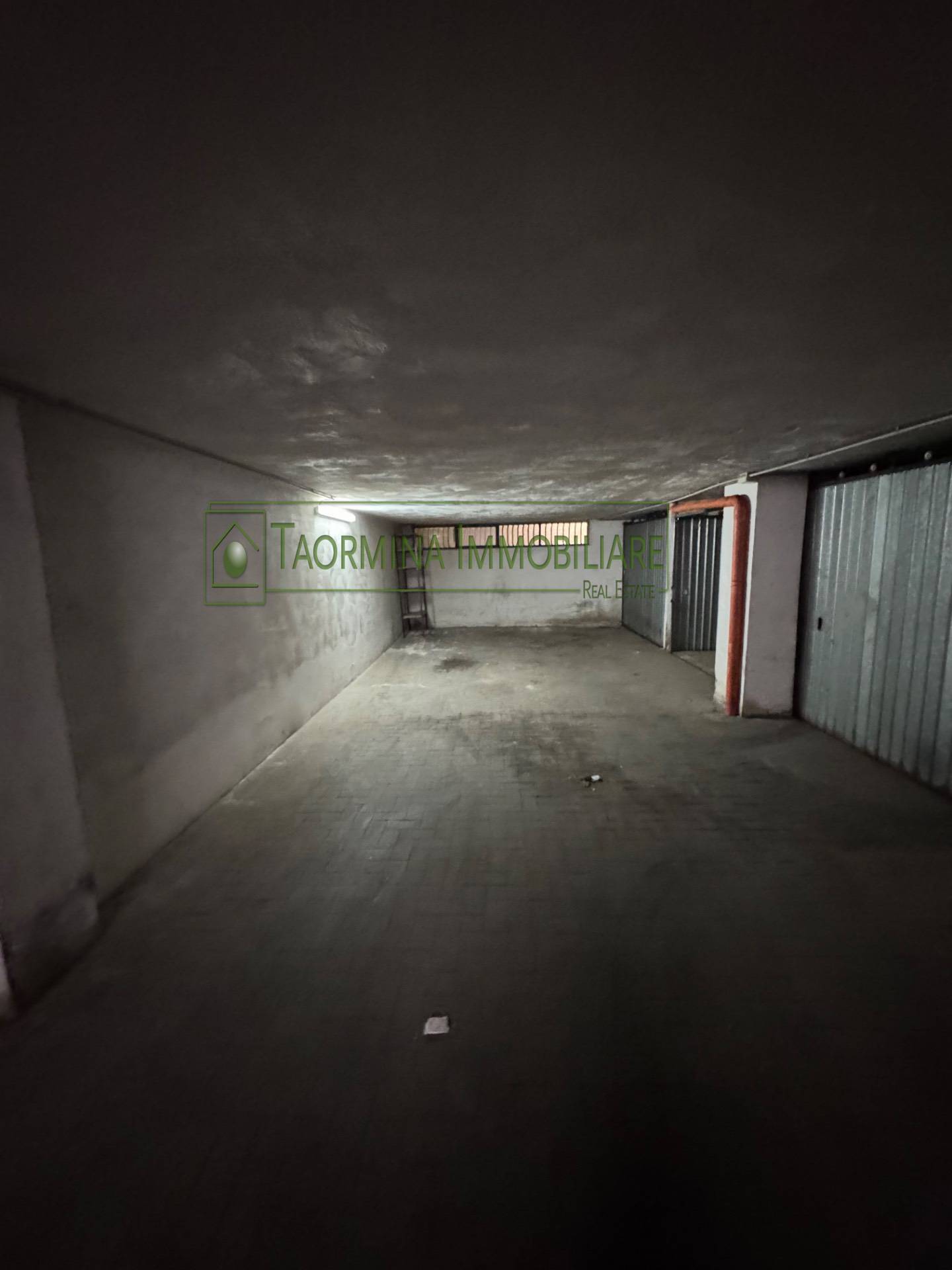 Box o garage in vendita a Gaggi, Gaggi