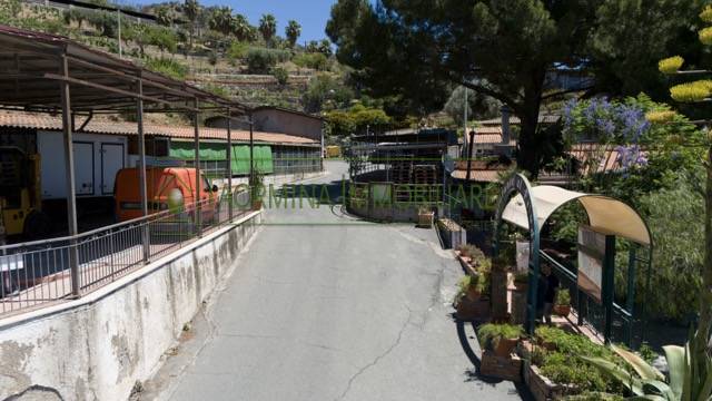 Attivit commerciale in vendita a Taormina, Trappitello