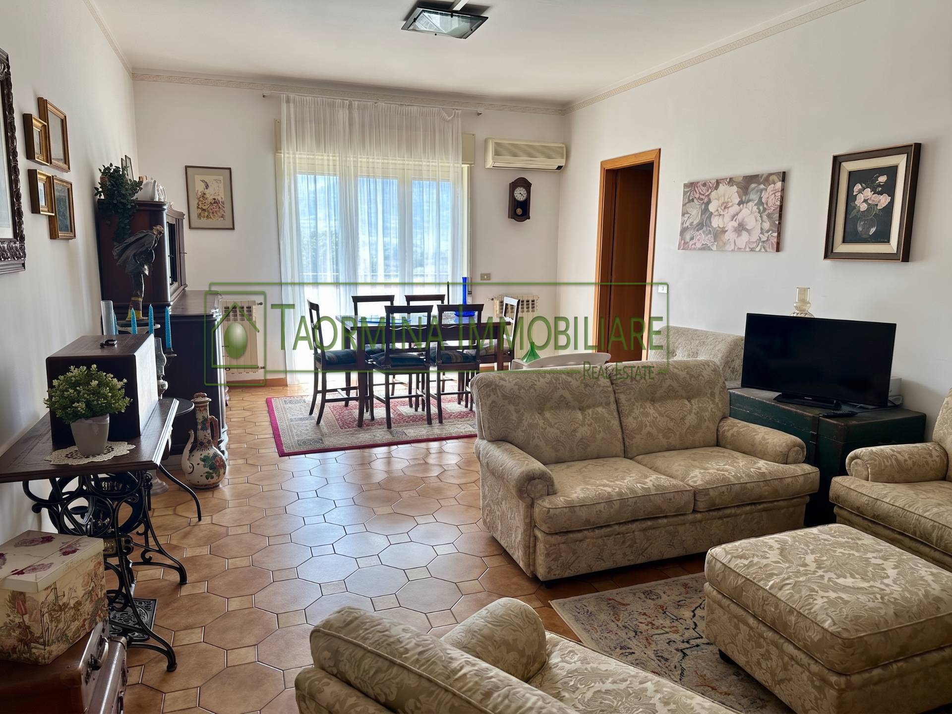 Appartamento in vendita a Gaggi, Gaggi