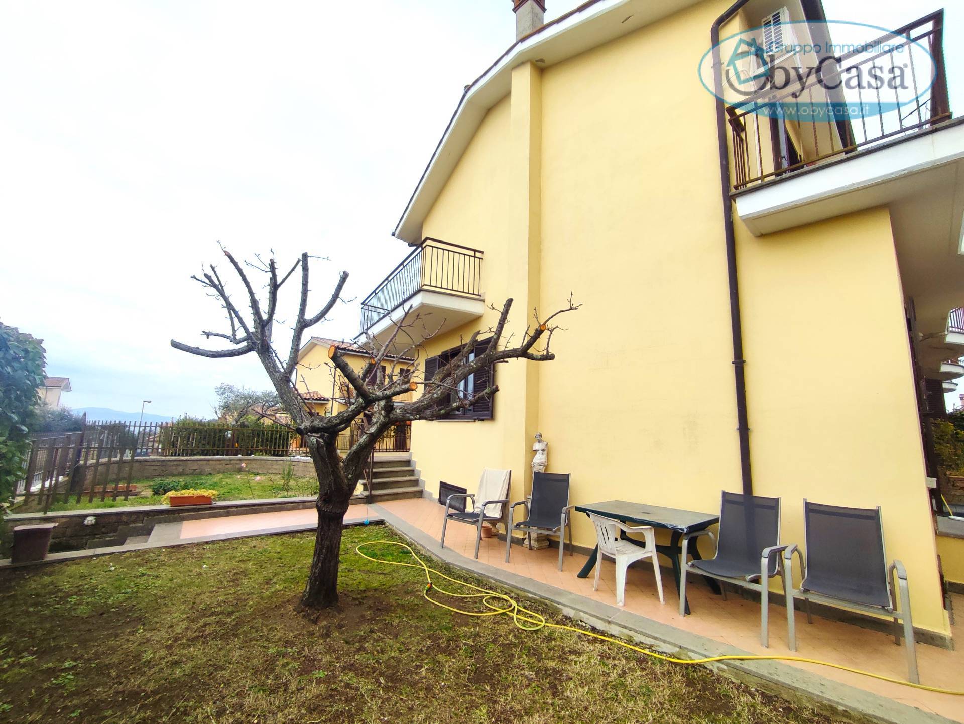 Porzione Laterale Trifamiliare in vendita a Campagnano di Roma