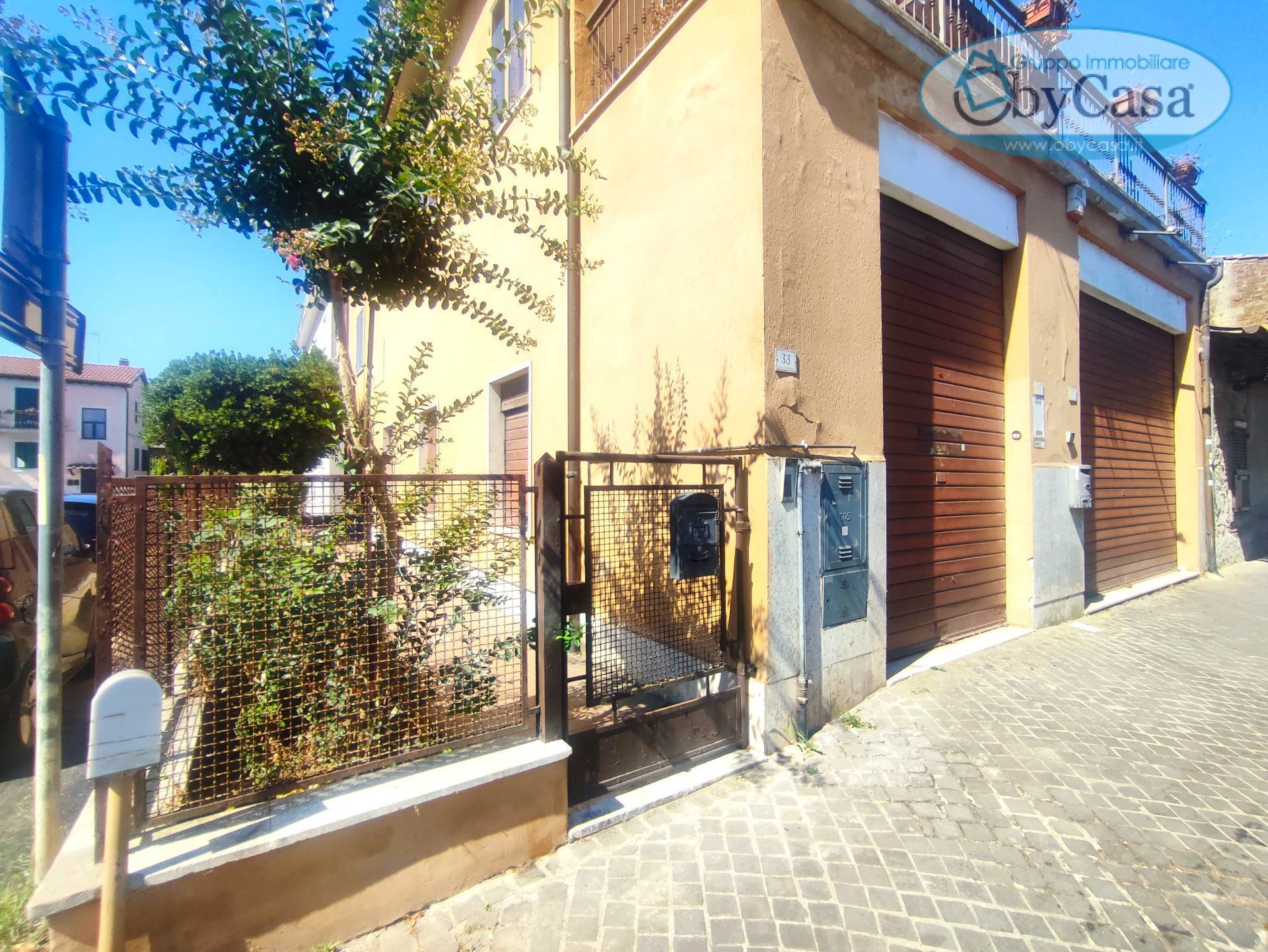 Casa Indipendente in vendita a Manziana, centro 1