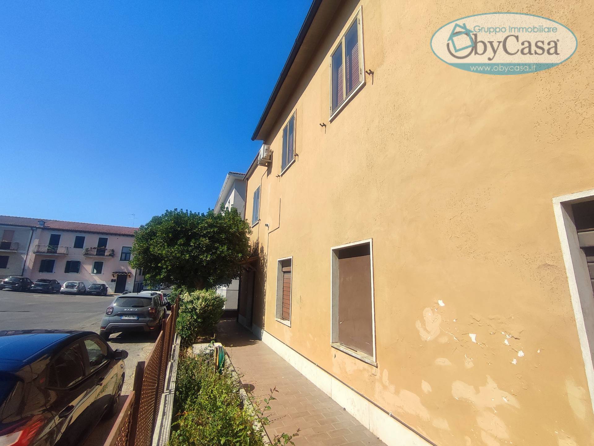 Casa Indipendente in vendita a Manziana, centro 1