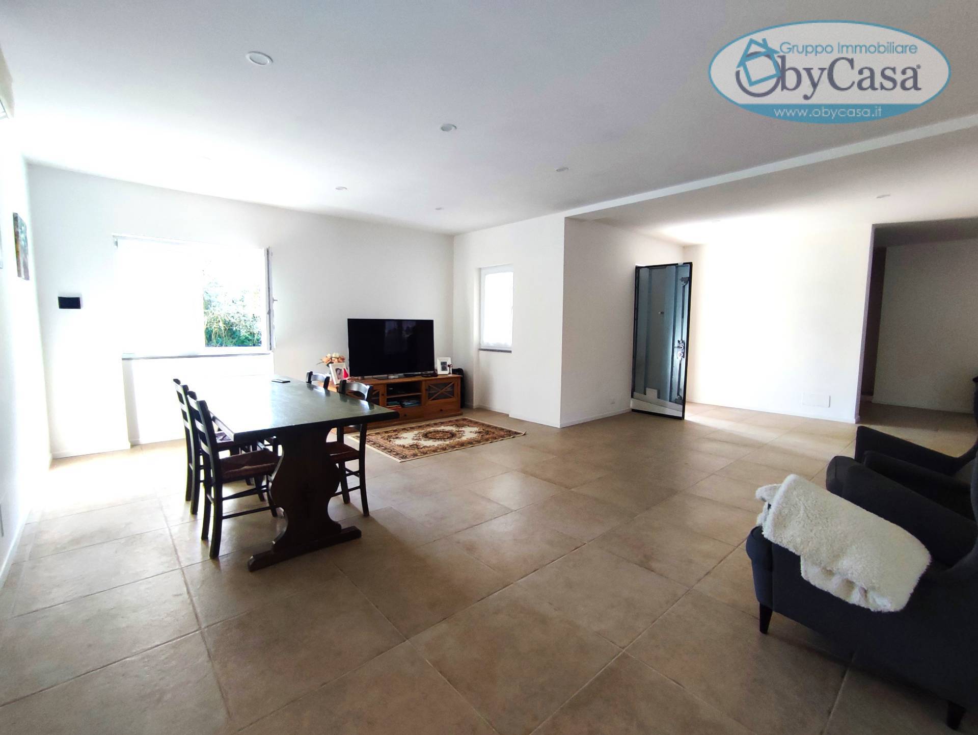 Villa in vendita a Manziana