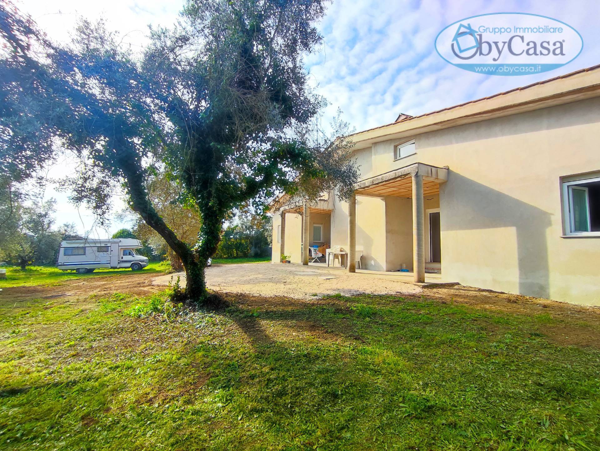 Villa in vendita a Manziana