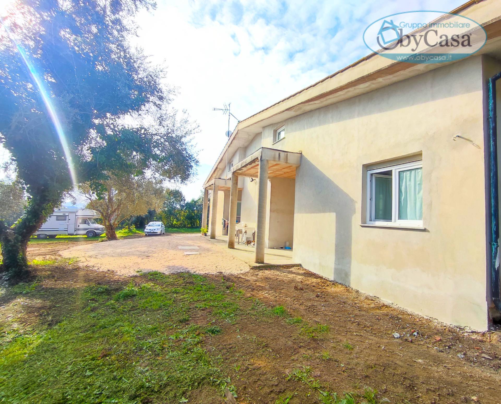 Villa in vendita a Manziana