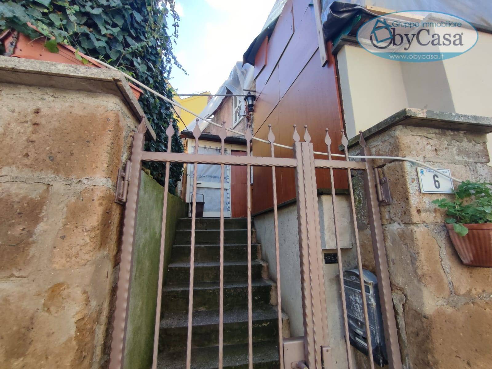 Appartamento 2 locali in vendita a Canale Monterano, Centro