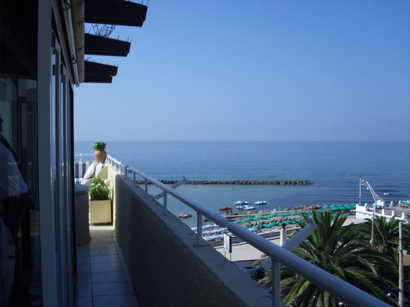 Attico / Mansarda in affitto a Santa Marinella, Centrale