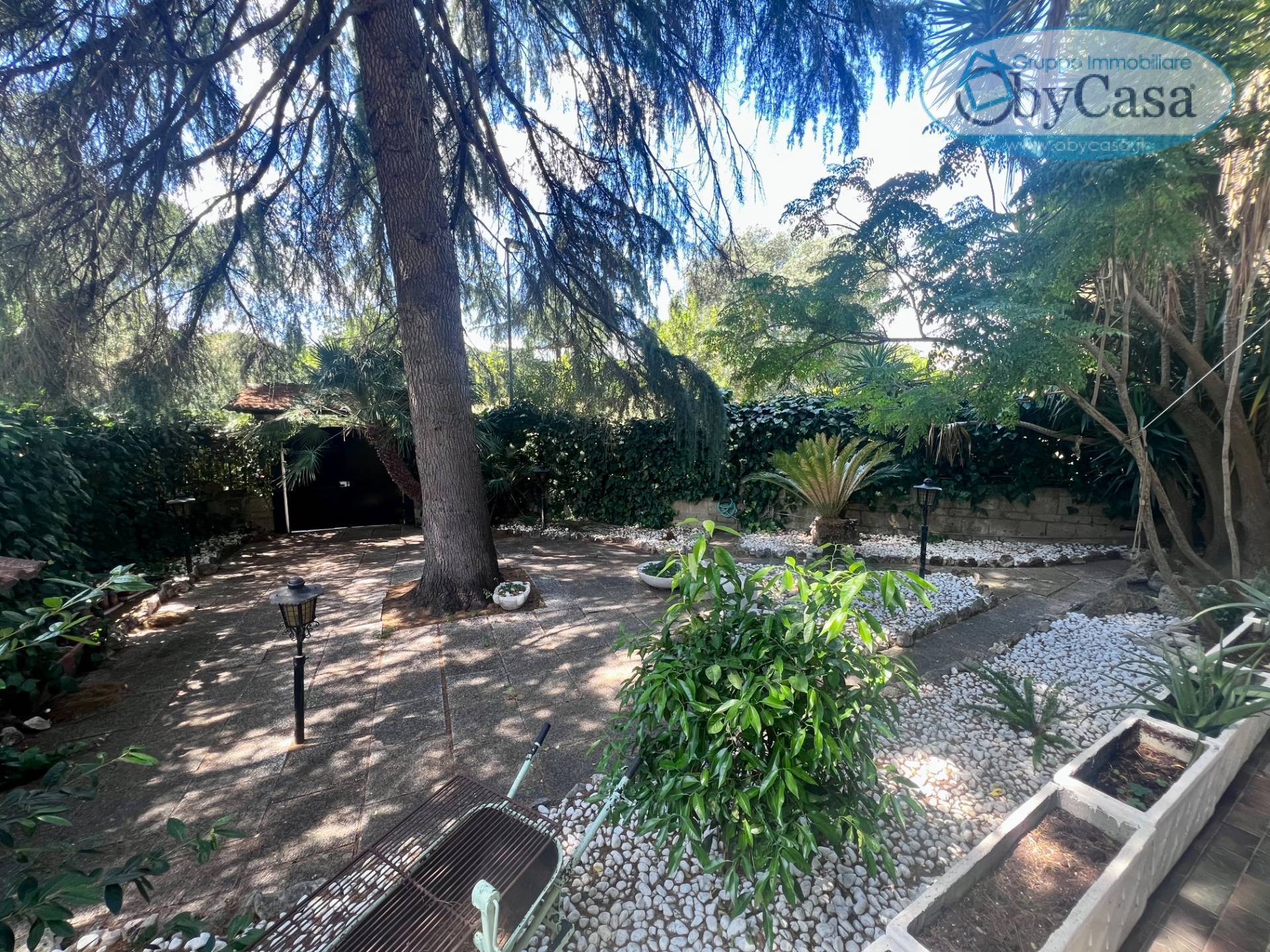Villa Quadrifamiliare in vendita a Guidonia Montecelio