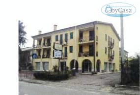 Locale commerciale in vendita a Gazzo