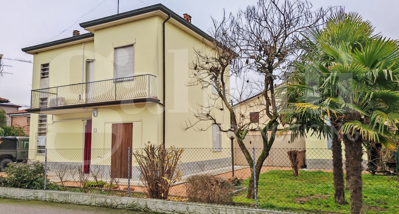 Villa con giardino a San Giovanni in Persiceto