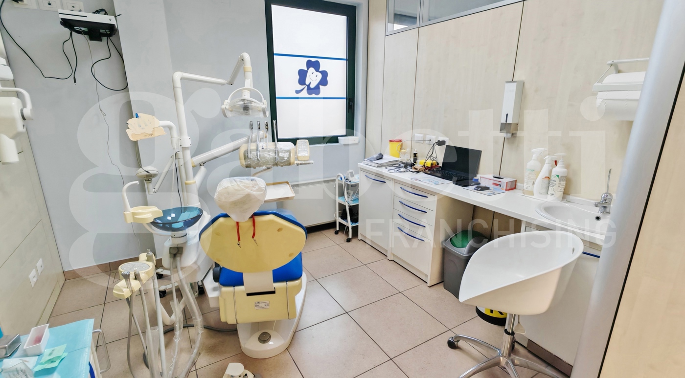 Attivit� commerciale in vendita a Calderara di Reno