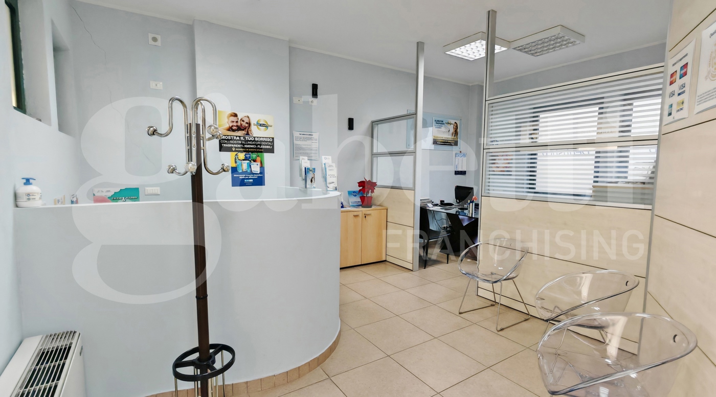 Attivit� commerciale in vendita a Calderara di Reno