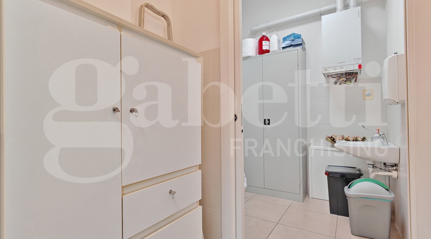 Ufficio in vendita a Calderara di Reno