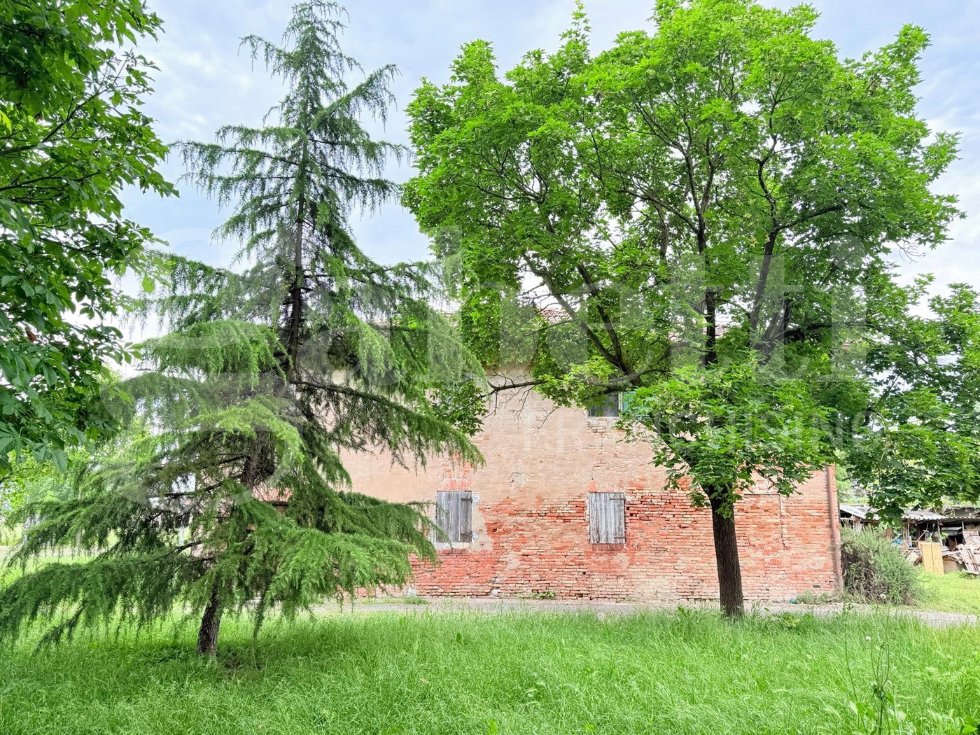 Rustico con giardino a Sant'Agata Bolognese