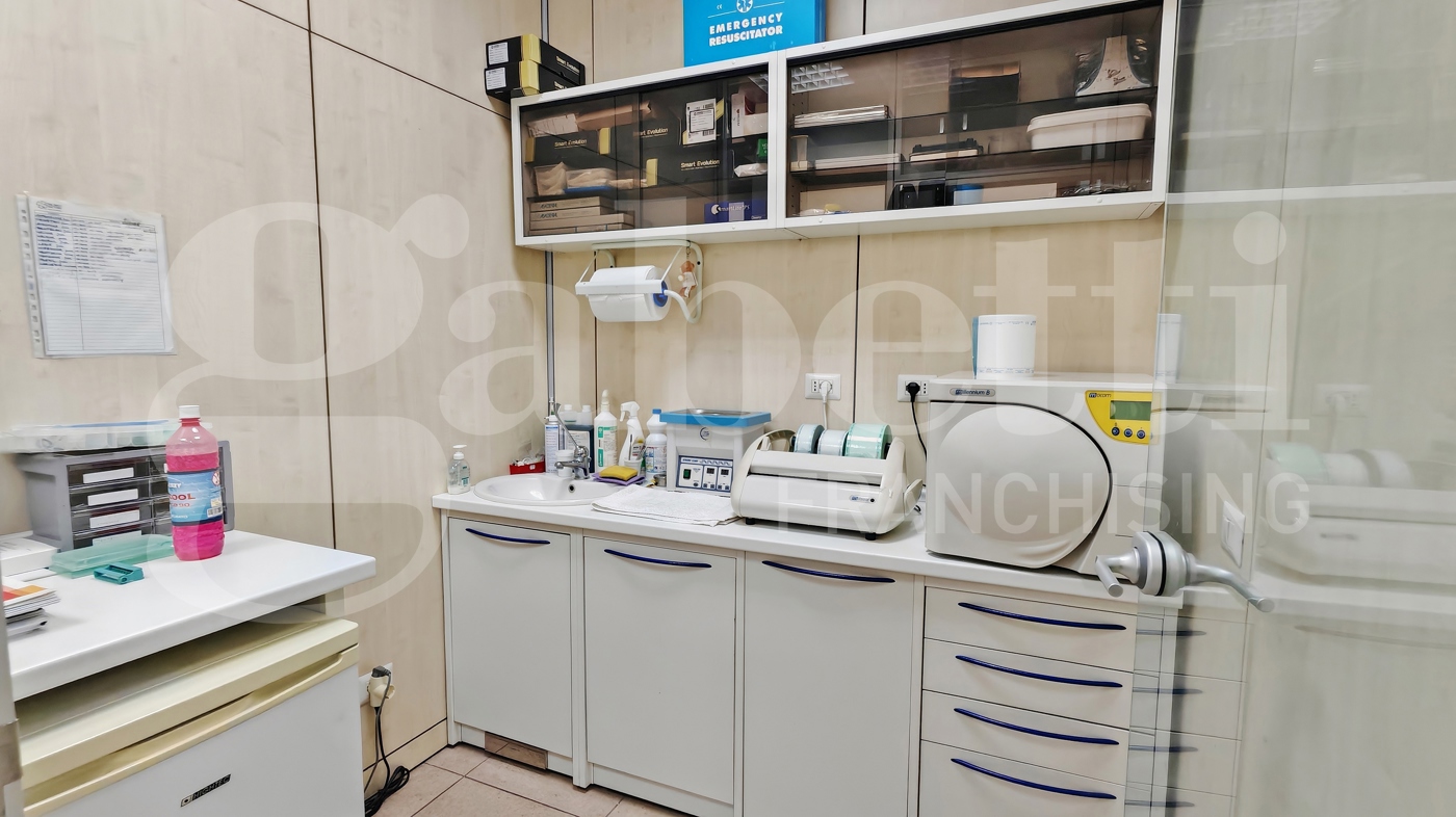 Ufficio in vendita a Calderara di Reno