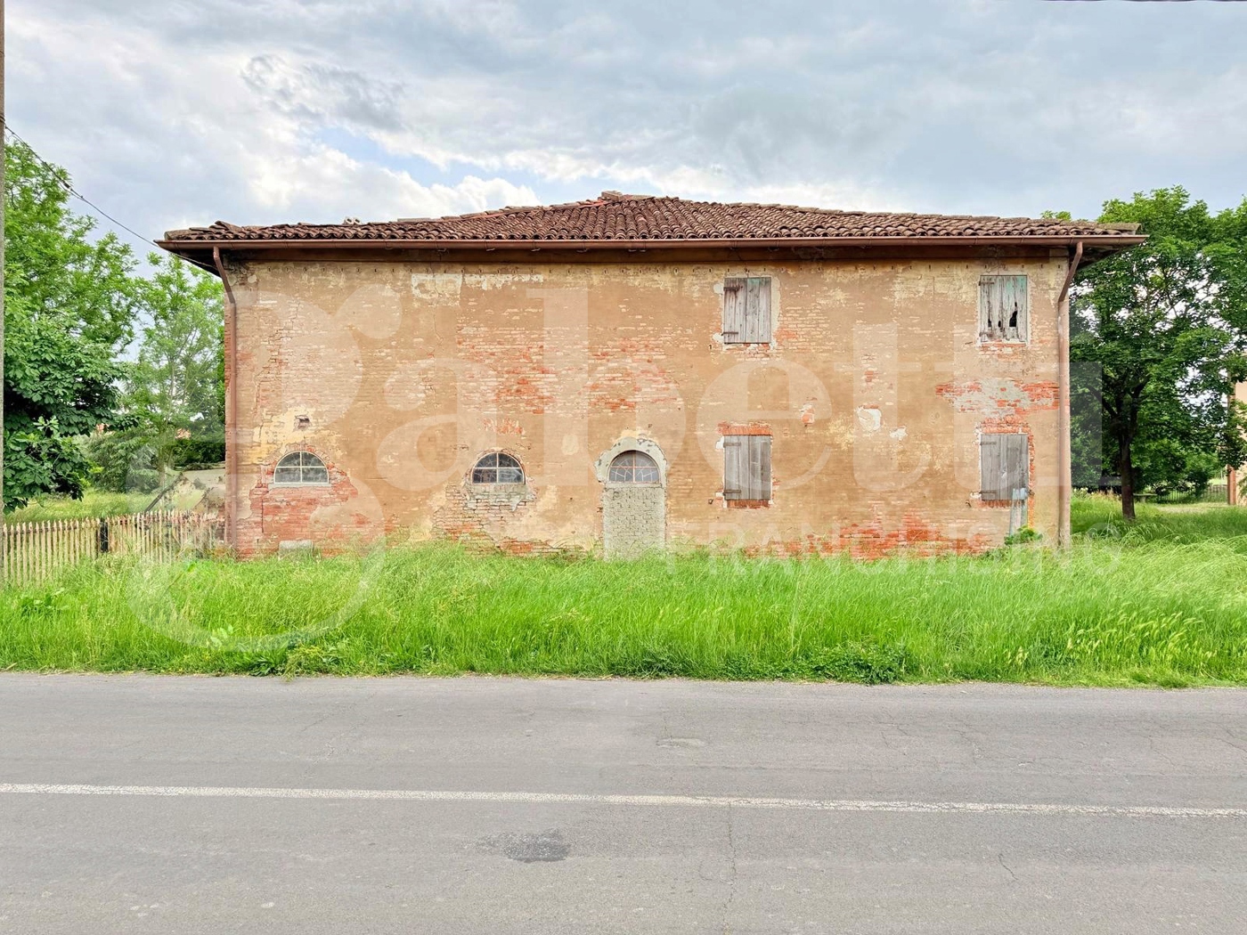 Rustico da ristrutturare a Sant'Agata Bolognese