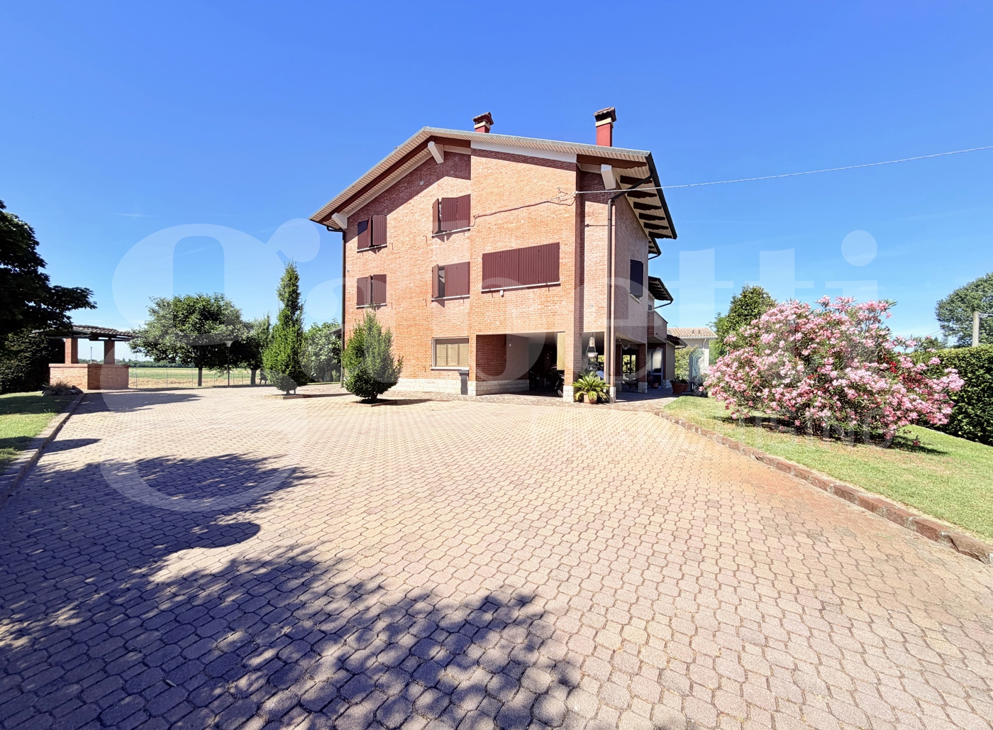 Villa con giardino a San Giovanni in Persiceto