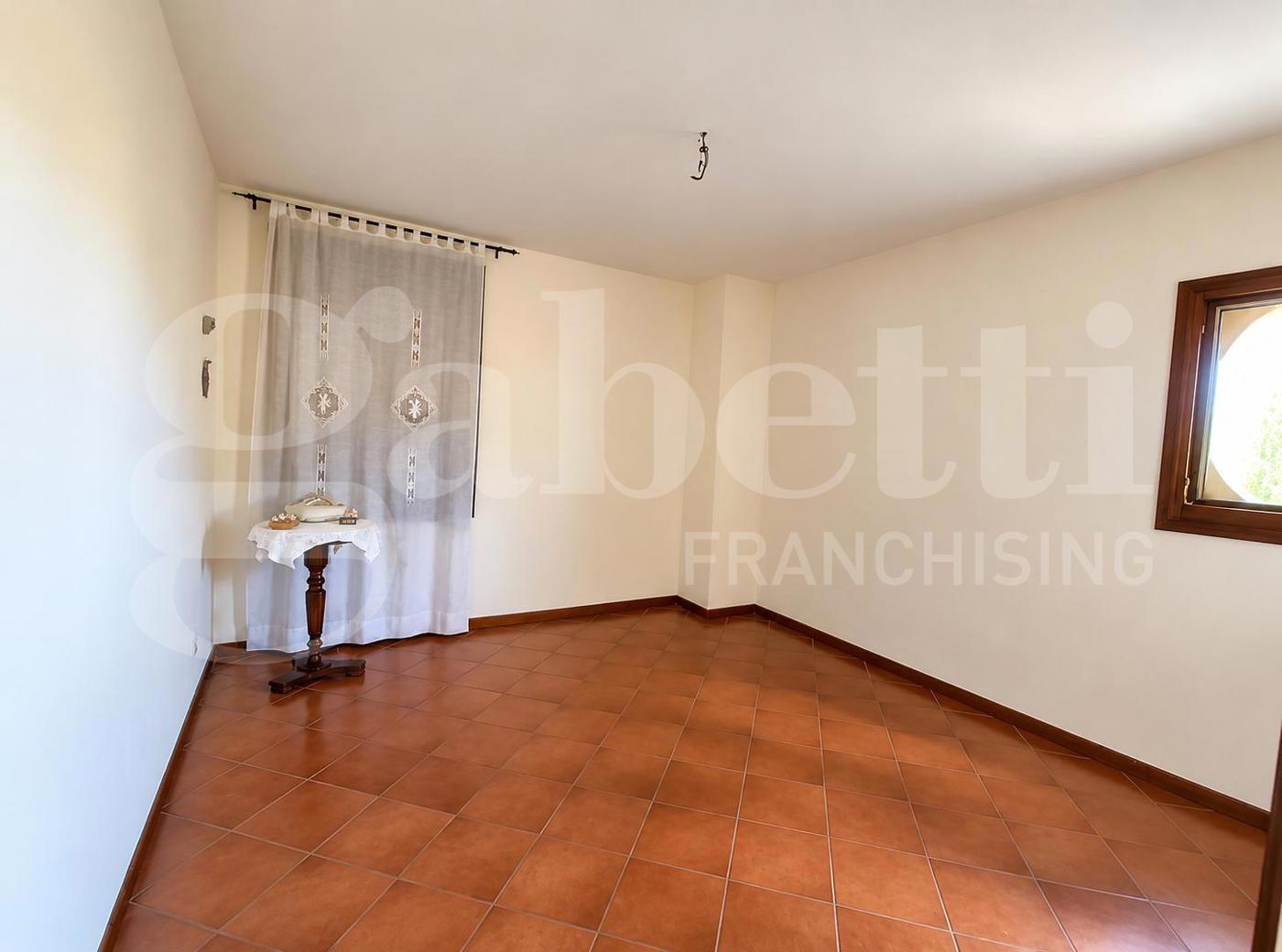 Villa con giardino a Calderara di Reno