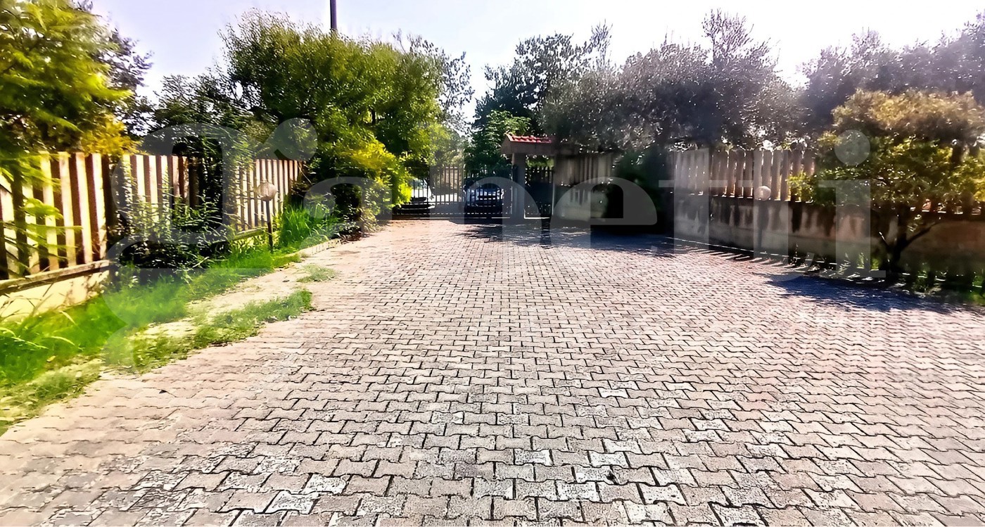 Casa indipendente con giardino a Pianella