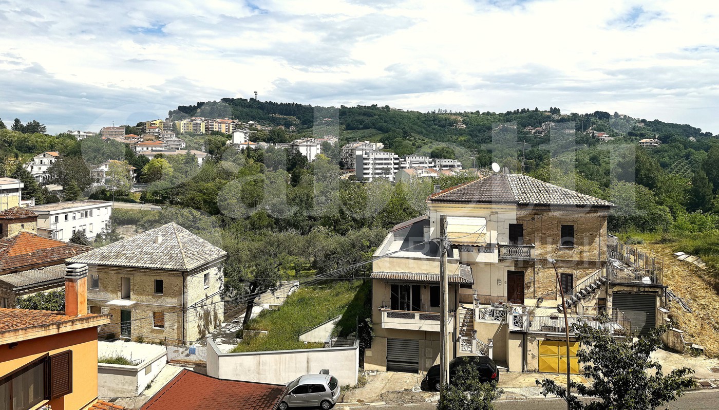 Trilocale in vendita a Chieti