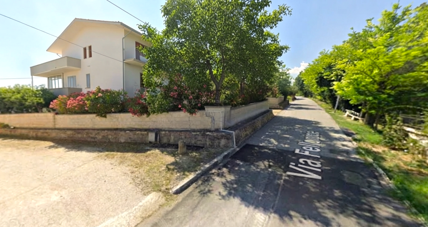 Stabile/Palazzo in vendita a Casalincontrada